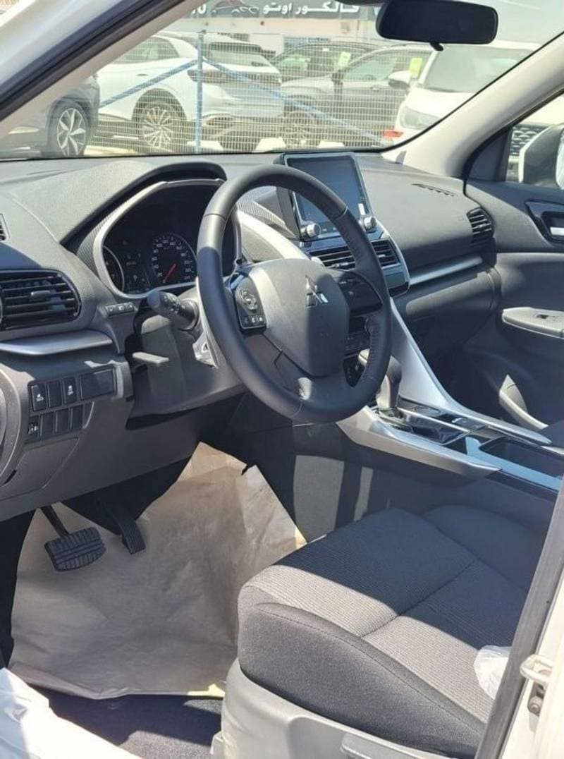 2024 Mitsubishi Eclipse thumbnail 8