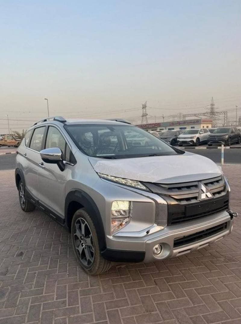 2023 Mitsubishi Xpander CROSS PREMIUM thumbnail 3