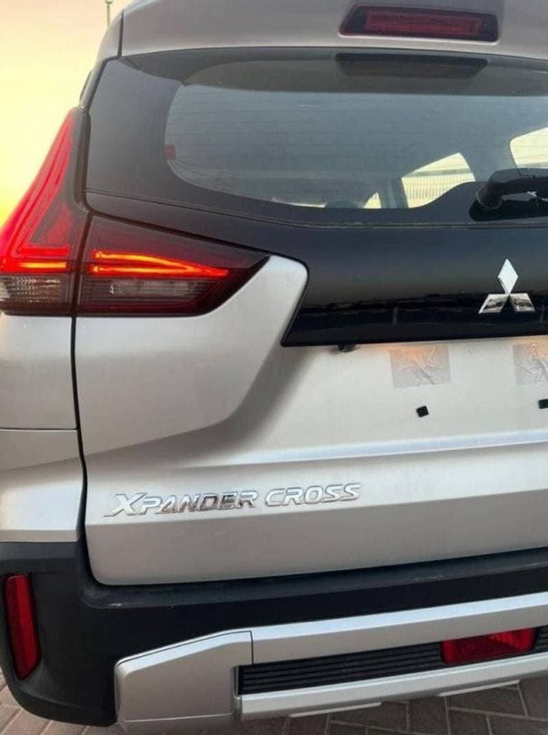 2023 Mitsubishi Xpander CROSS PREMIUM thumbnail 6