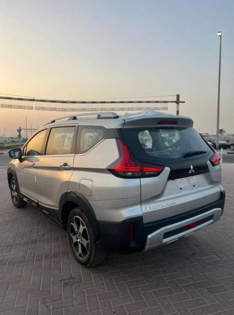 2023 Mitsubishi Xpander CROSS PREMIUM thumbnail 7