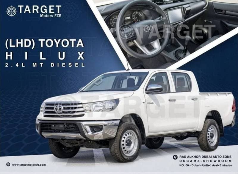 2024 Toyota Hilux DLX thumbnail 2