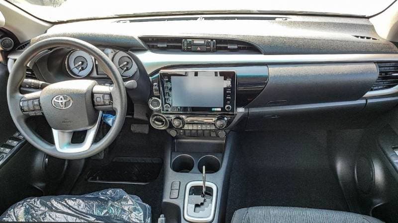 2024 Toyota Hilux SGLX thumbnail 8