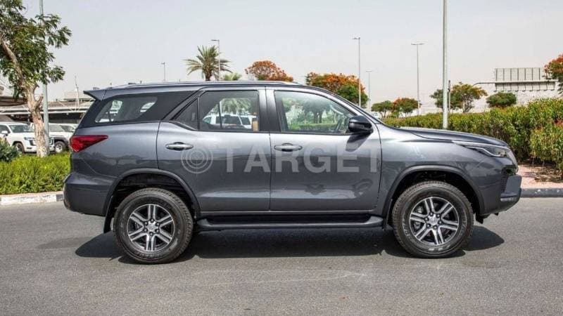 2023 Toyota Fortuner EXR thumbnail 5