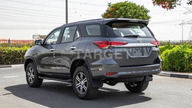 2023 Toyota Fortuner EXR thumbnail 8