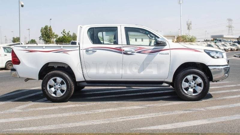 2023 Toyota Hilux SGLX thumbnail 5