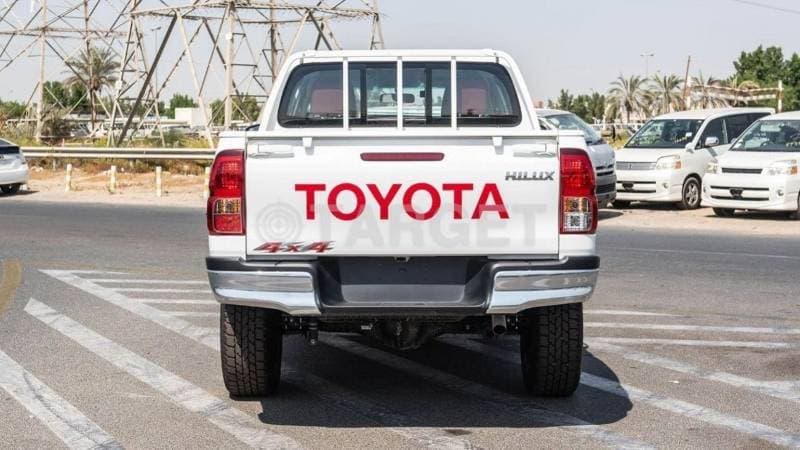 2023 Toyota Hilux SGLX thumbnail 6