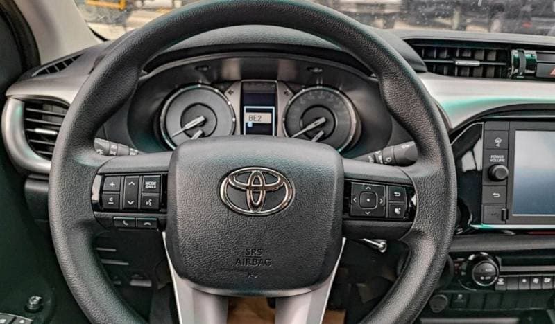 2024 Toyota Hilux SGLX thumbnail 8