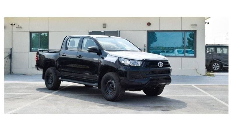 2024 Toyota Hilux GL thumbnail 2