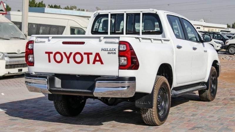 2024 Toyota Hilux SGLX thumbnail 4
