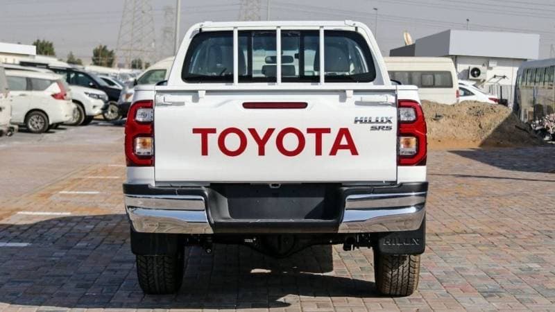 2024 Toyota Hilux SGLX thumbnail 5