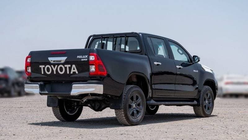 2024 Toyota Hilux SGLX thumbnail 4