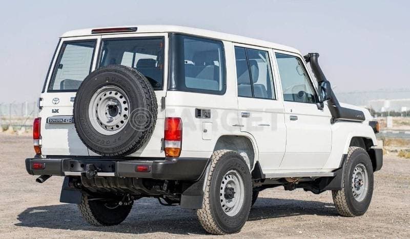 2025 Toyota Land Cruiser 70 thumbnail 5