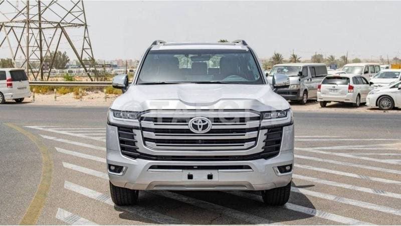 2025 Toyota Land Cruiser VXR thumbnail 2