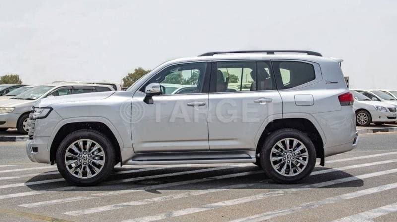 2025 Toyota Land Cruiser VXR thumbnail 5
