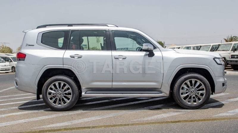 2025 Toyota Land Cruiser VXR thumbnail 7