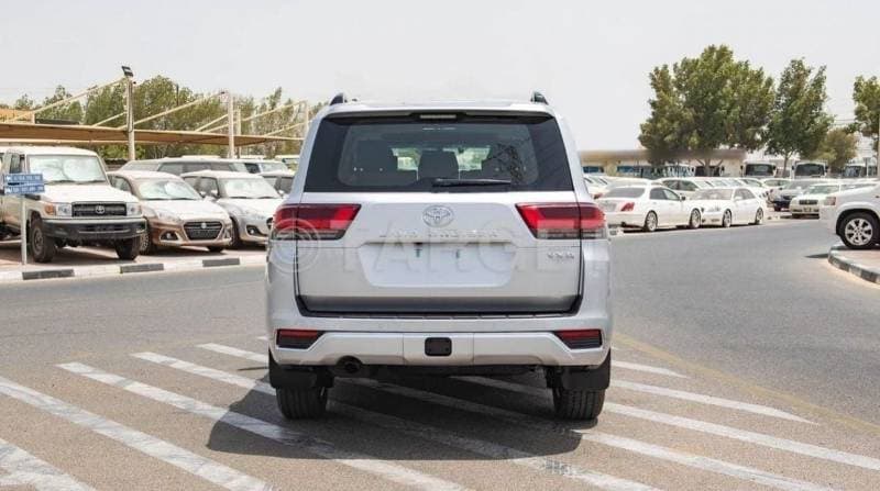 2025 Toyota Land Cruiser VXR thumbnail 8