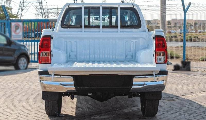 2023 Toyota Hilux GL thumbnail 6