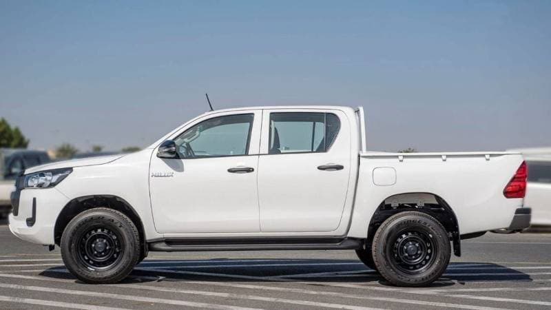 2025 Toyota Hilux GL thumbnail 5