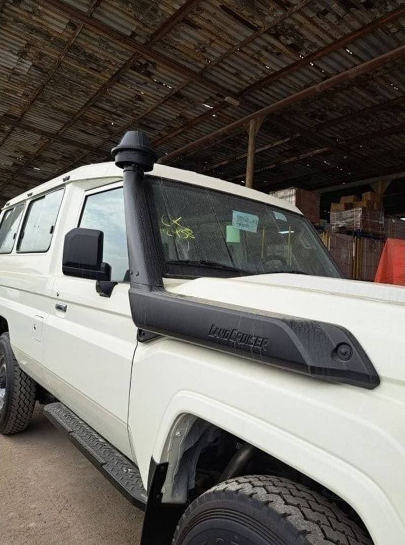 2024 Toyota Land Cruiser 70 LC 78 HARDTOP 2.8L AT thumbnail 5