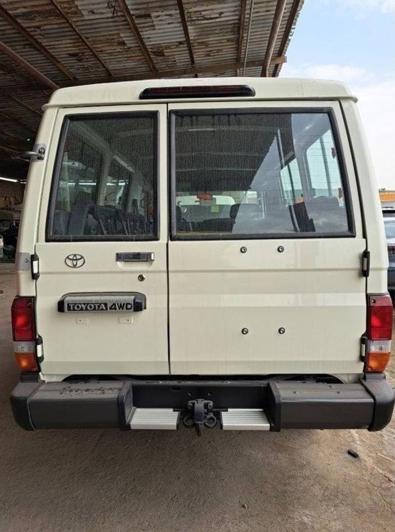 2024 Toyota Land Cruiser 70 LC 78 HARDTOP 2.8L AT thumbnail 8
