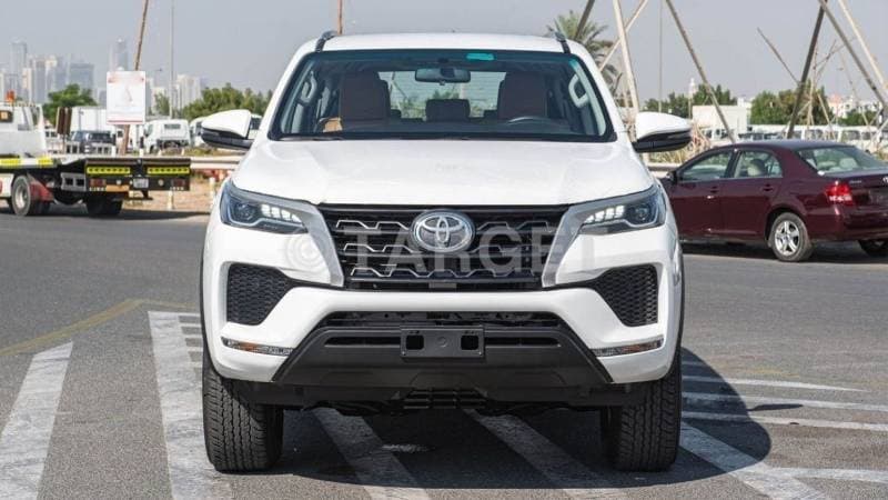 2025 Toyota Fortuner EXR thumbnail 4