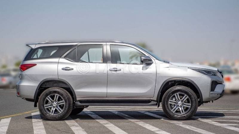 2024 Toyota Fortuner EXR thumbnail 5