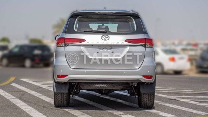 2024 Toyota Fortuner EXR thumbnail 8