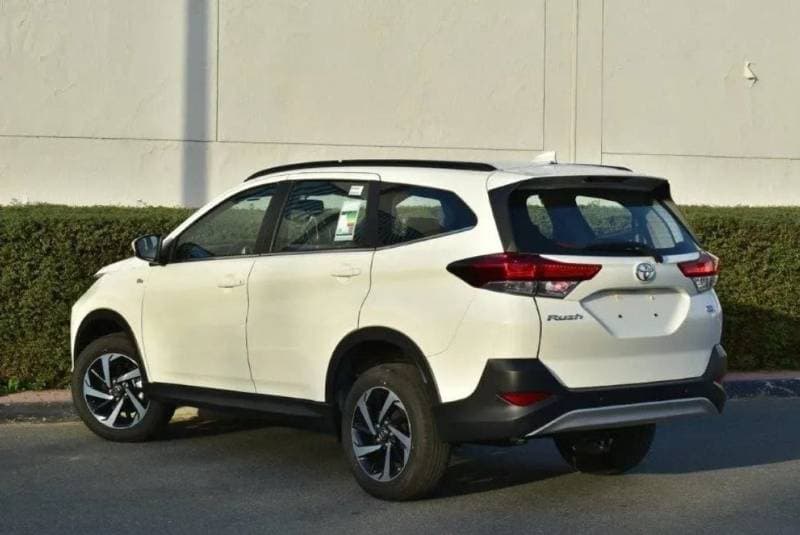 2023 Toyota Rush EX thumbnail 3