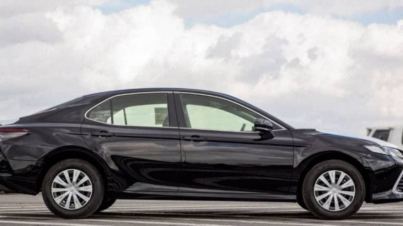 2023 Toyota Camry LE thumbnail 4