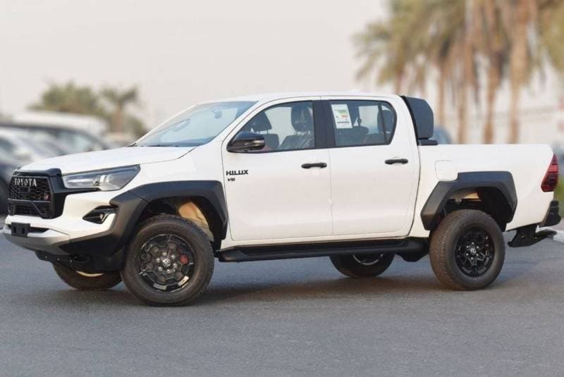 2024 Toyota Hilux GR SPORT thumbnail 2