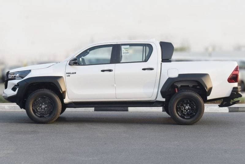 2024 Toyota Hilux GR SPORT thumbnail 4