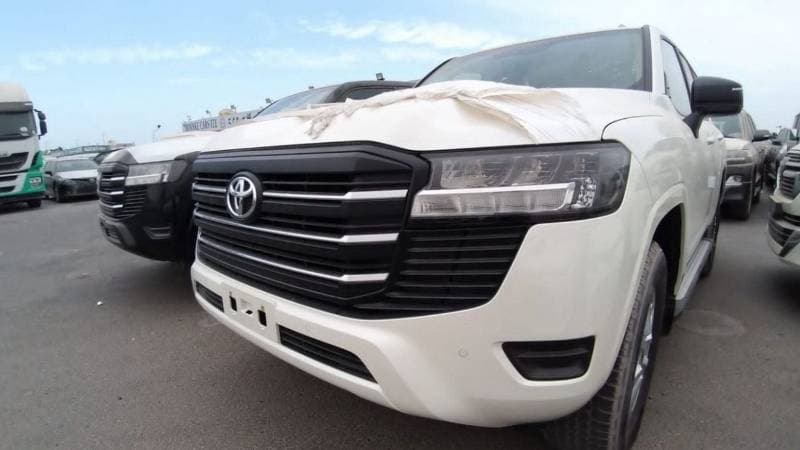 2023 Toyota Land Cruiser GXR thumbnail 4