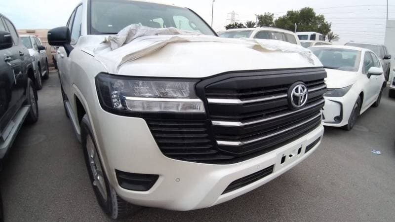 2023 Toyota Land Cruiser GXR thumbnail 5