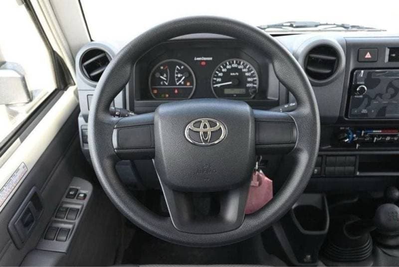 2024 Toyota Land Cruiser Pick Up thumbnail 6