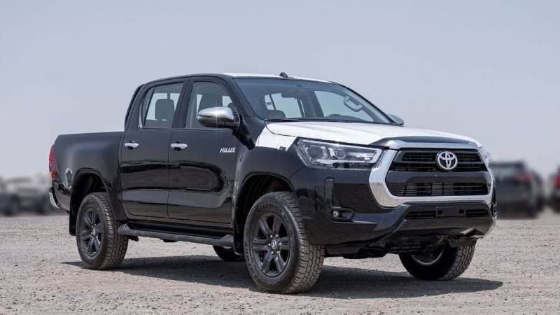 2025 Toyota Hilux SGLX