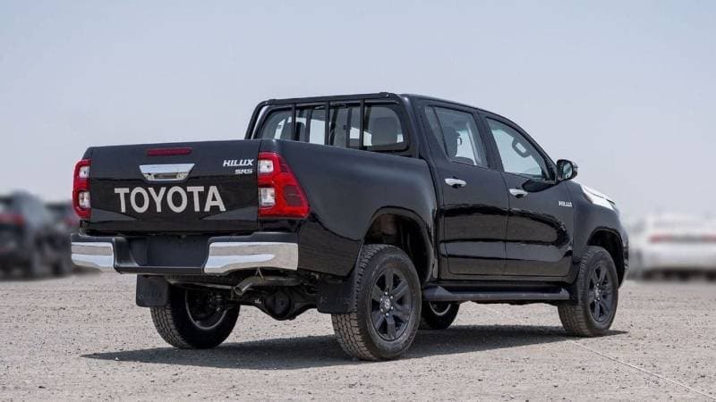 2025 Toyota Hilux SGLX thumbnail 8