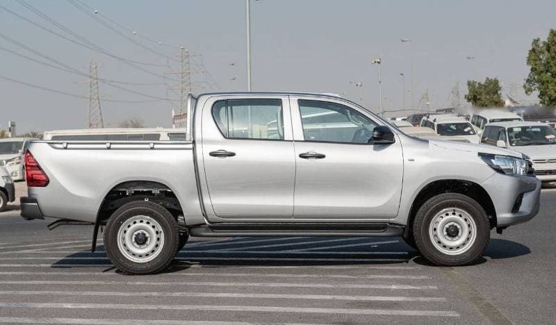2025 Toyota Hilux SGLX thumbnail 3
