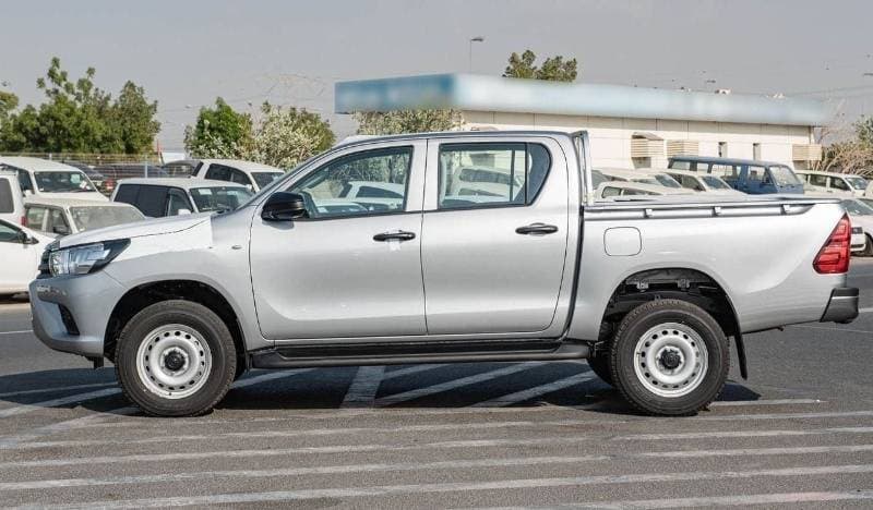 2025 Toyota Hilux SGLX thumbnail 4