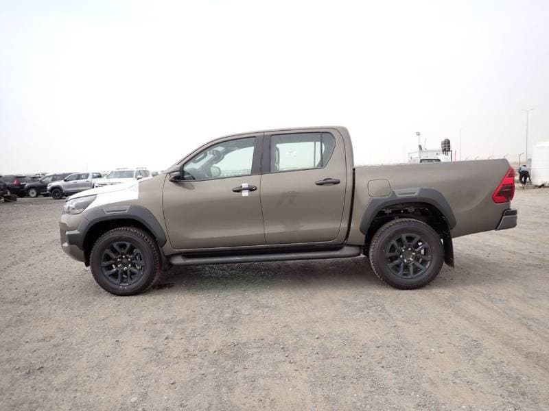 2024 Toyota Hilux ADVENTURE thumbnail 7