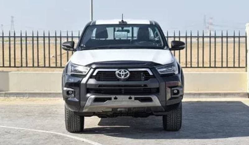 2025 Toyota Hilux ADVENTURE thumbnail 2