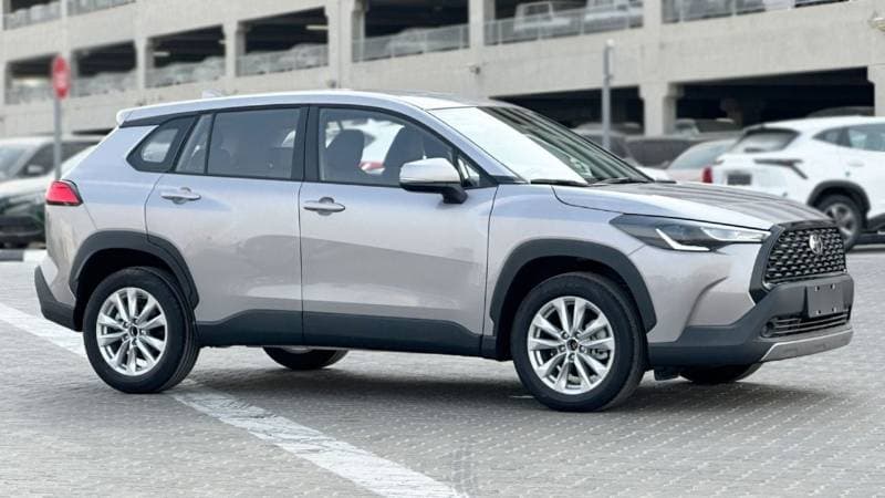 2025 Toyota Corolla Cross thumbnail 3