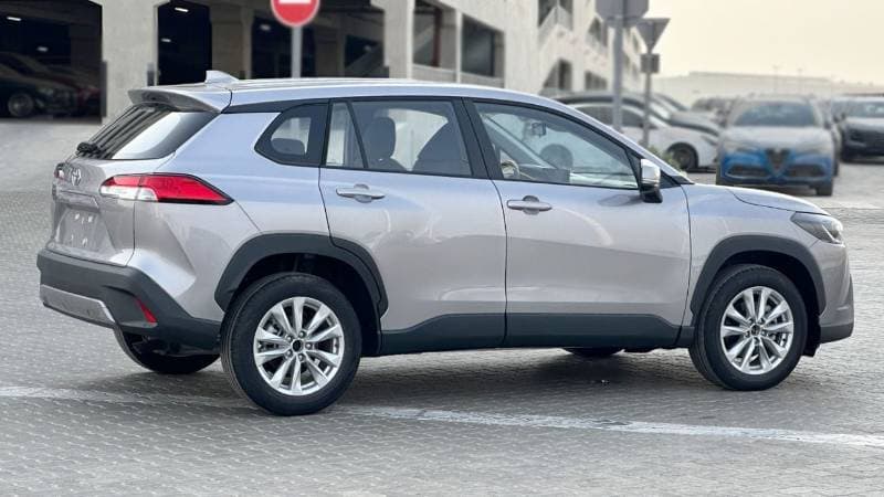 2025 Toyota Corolla Cross thumbnail 5