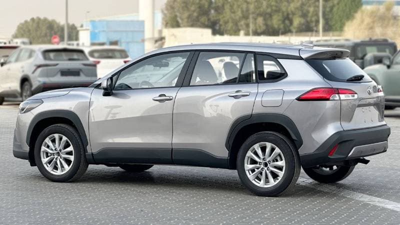 2025 Toyota Corolla Cross thumbnail 6