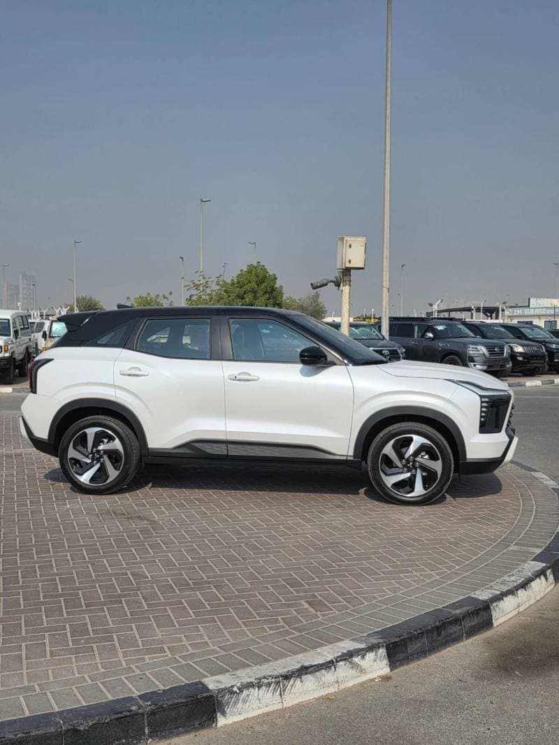 2026 Mitsubishi Xforce thumbnail 4