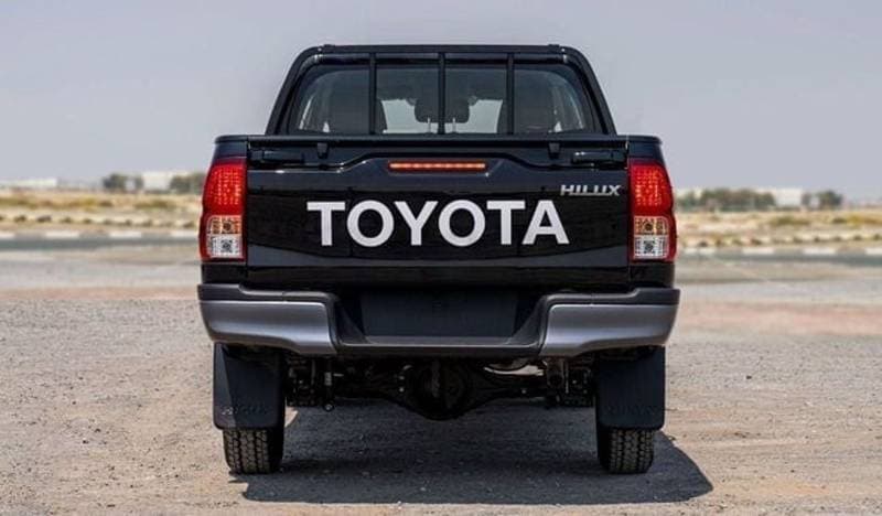 2026 Toyota Hilux GL thumbnail 5