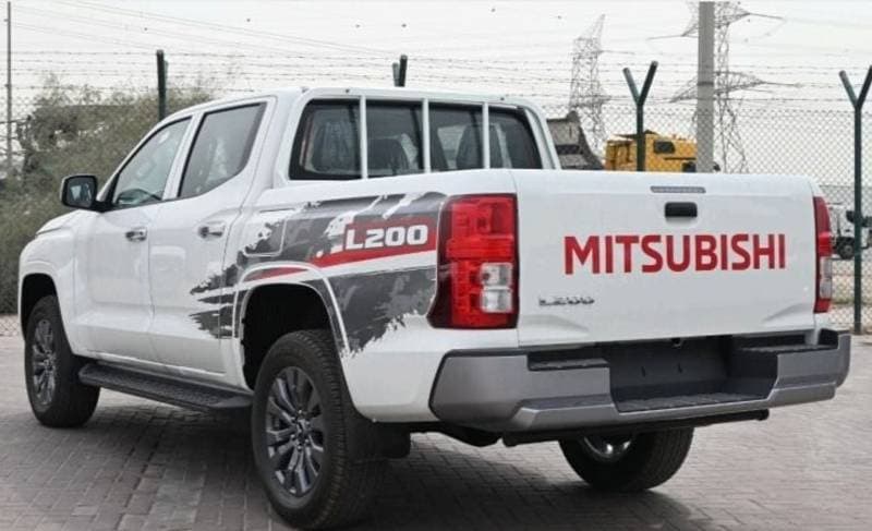 2027 Mitsubishi L200 GL thumbnail 7