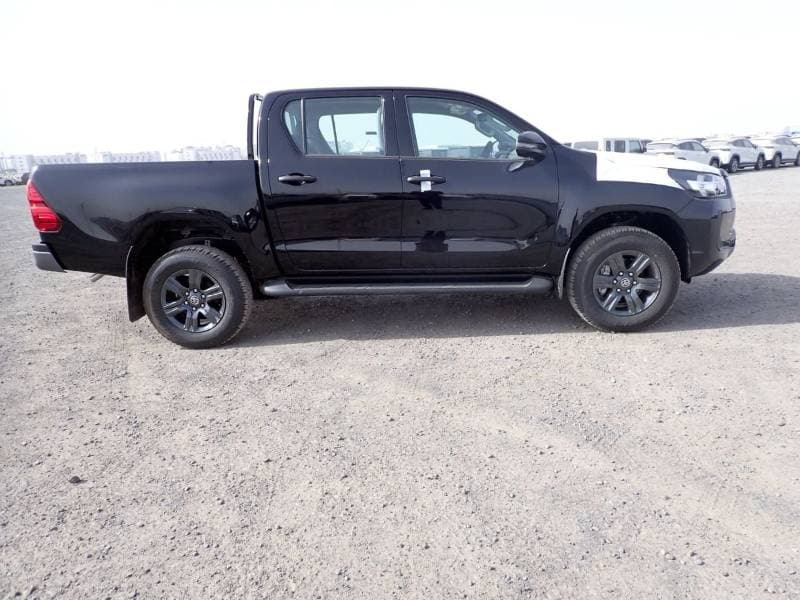 2026 Toyota Hilux GL thumbnail 4