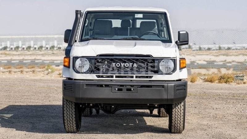 2025 Toyota Land Cruiser 70 LC76 LX thumbnail 2