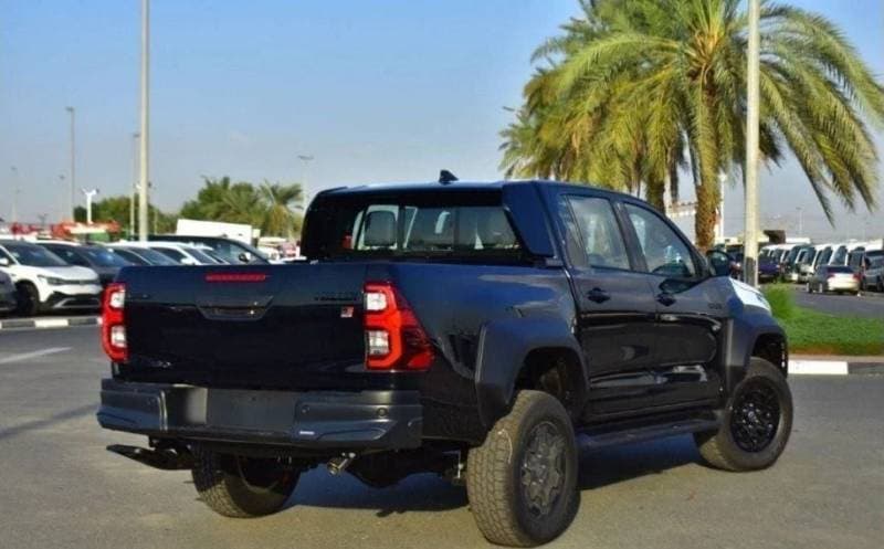 2025 Toyota Hilux GR SPORT thumbnail 6