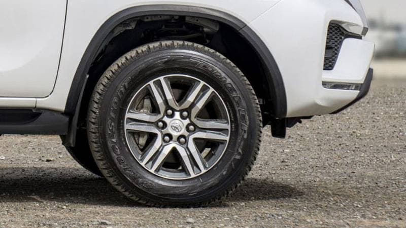 2025 Toyota Fortuner EXR thumbnail 8